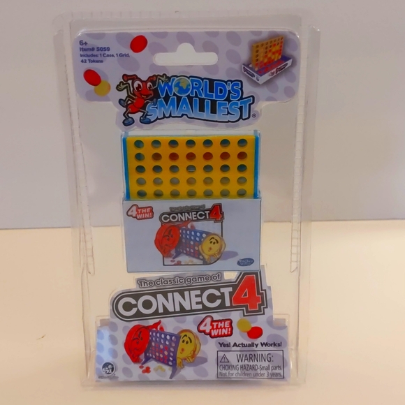 World's Smallest Connect 4 Classic Game New - Picture 1 of 3